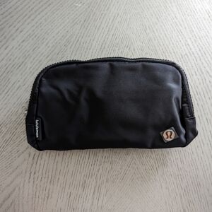 New With Tags Lululemon Everywhere Belt Bag Black